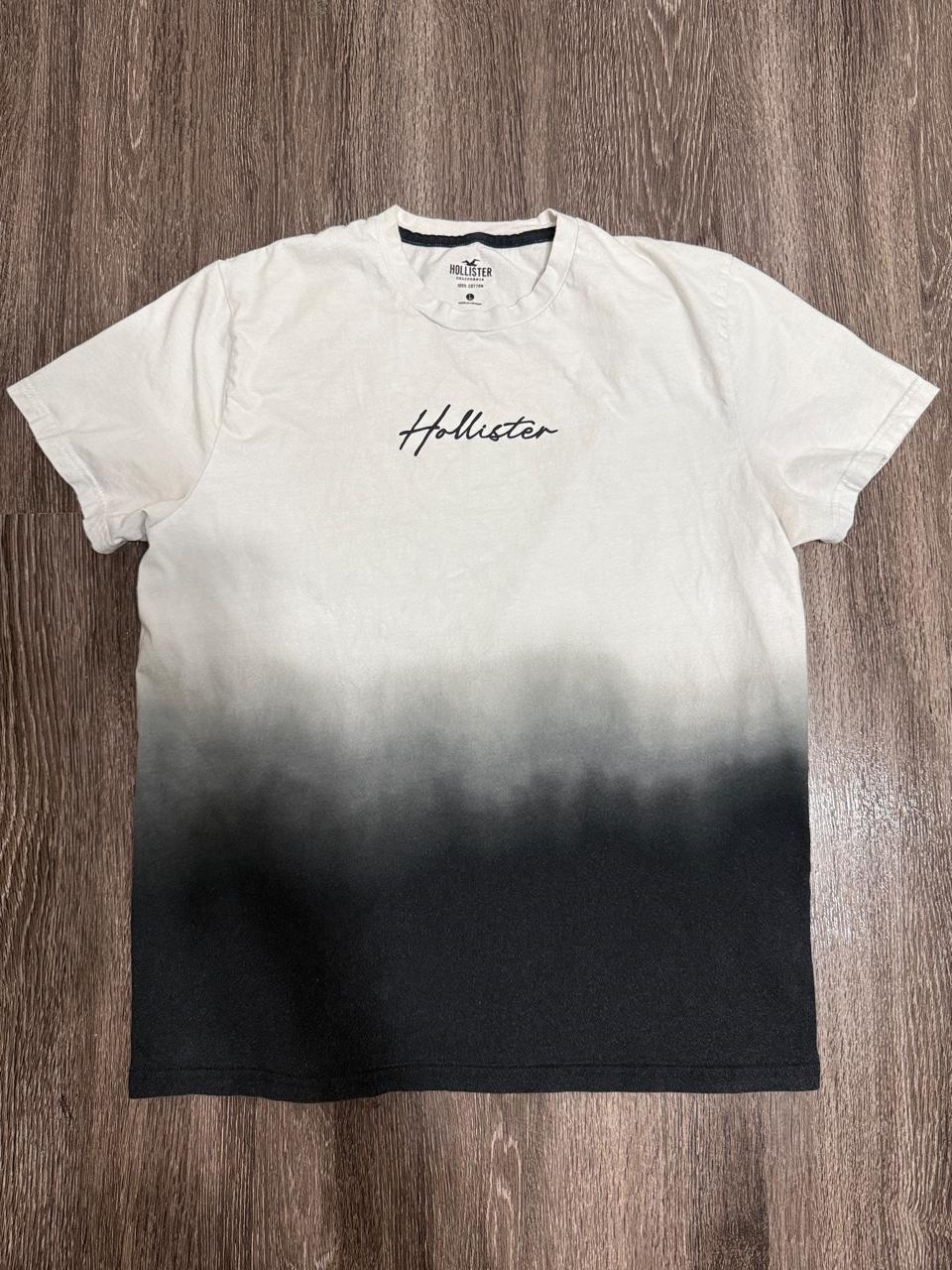 Y2K Hollister Co. White and Black tee – Women's Used Clothing