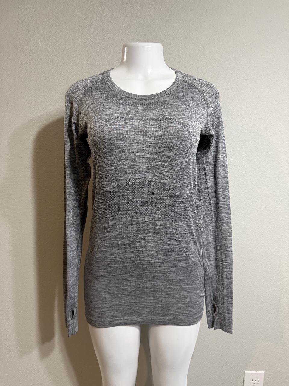 Y2K Lululemon Athletica Grey shirt – Women's Used Clothing