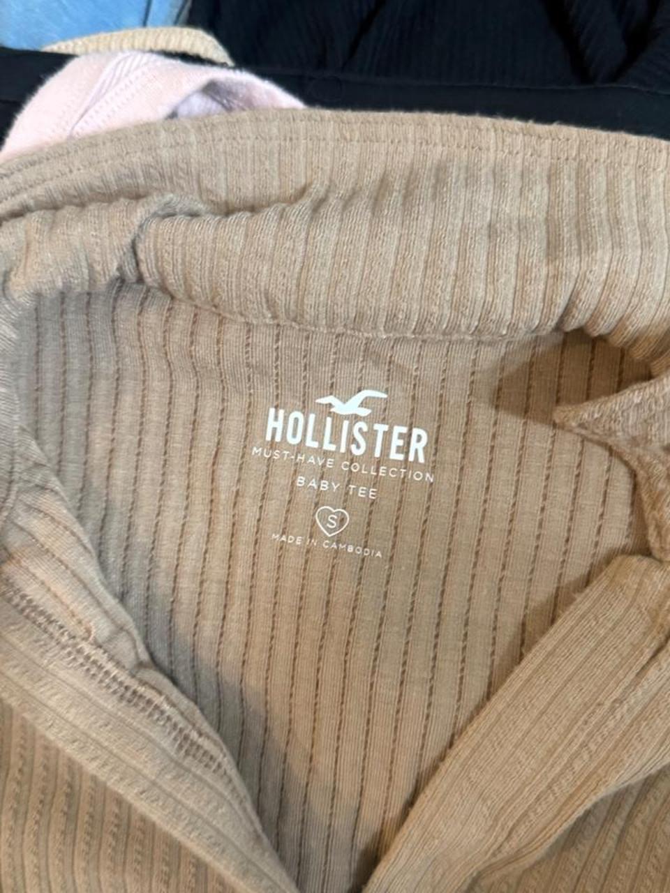 Y2K Hollister Co. crop top – Women's Used Clothing