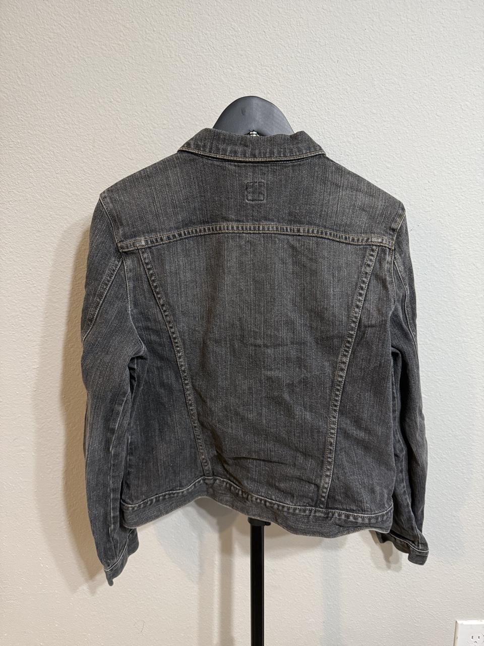 Y2K Gap Grey and Black jacket – Women's Used Clothing