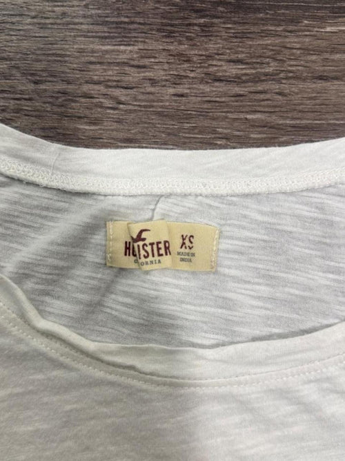 Vintage Hollister Co. White baby tee – Women's Used Clothing