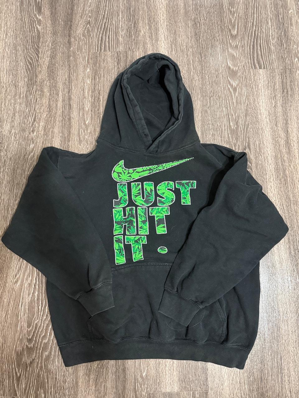 Y2K Nike Black hoodie – Women's Used Clothing