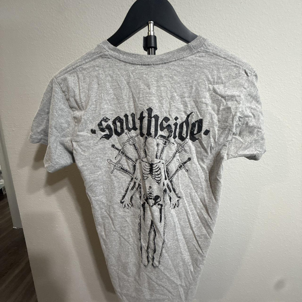 Y2K Grey tee – Women's Used Clothing
