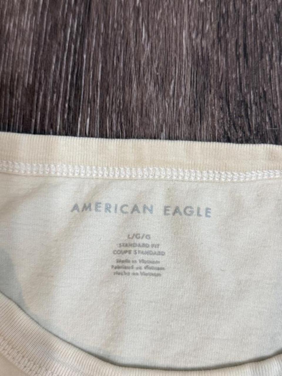 Y2K American Eagle White and Cream tee – Women's Used Clothing