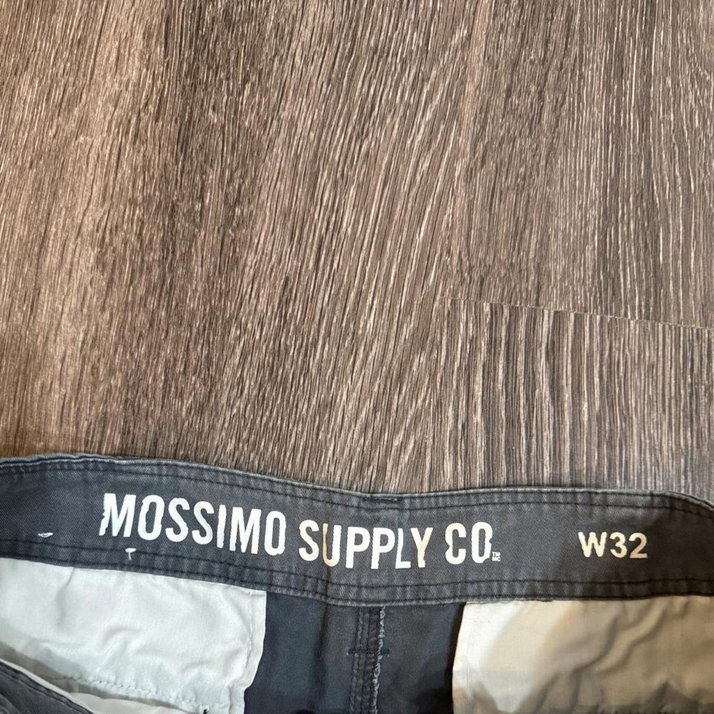 Y2K Mossimo Grey and Green shorts – Women's Used Clothing