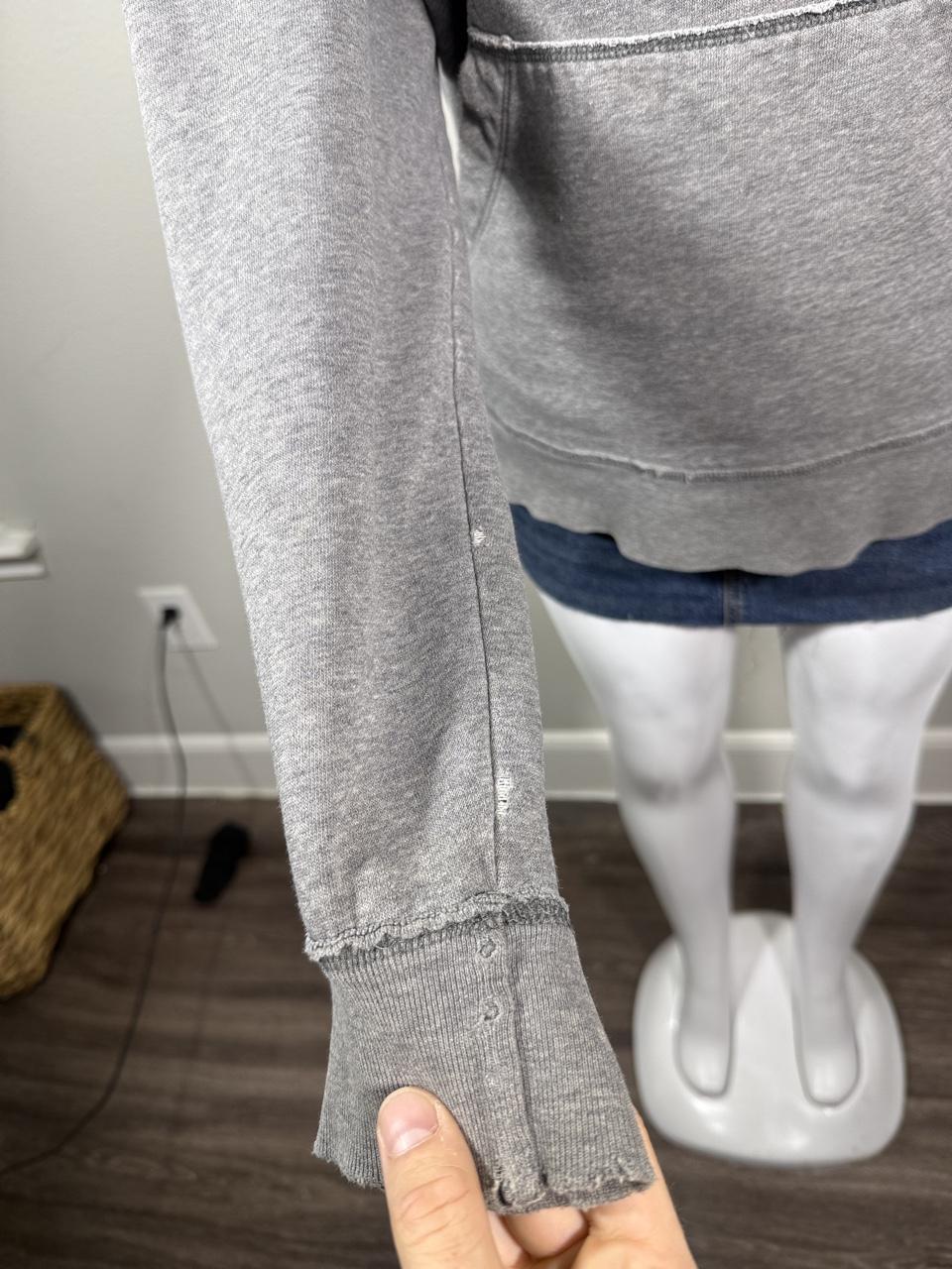 Y2K Aéropostale Grey hoodie – Women's Used Clothing