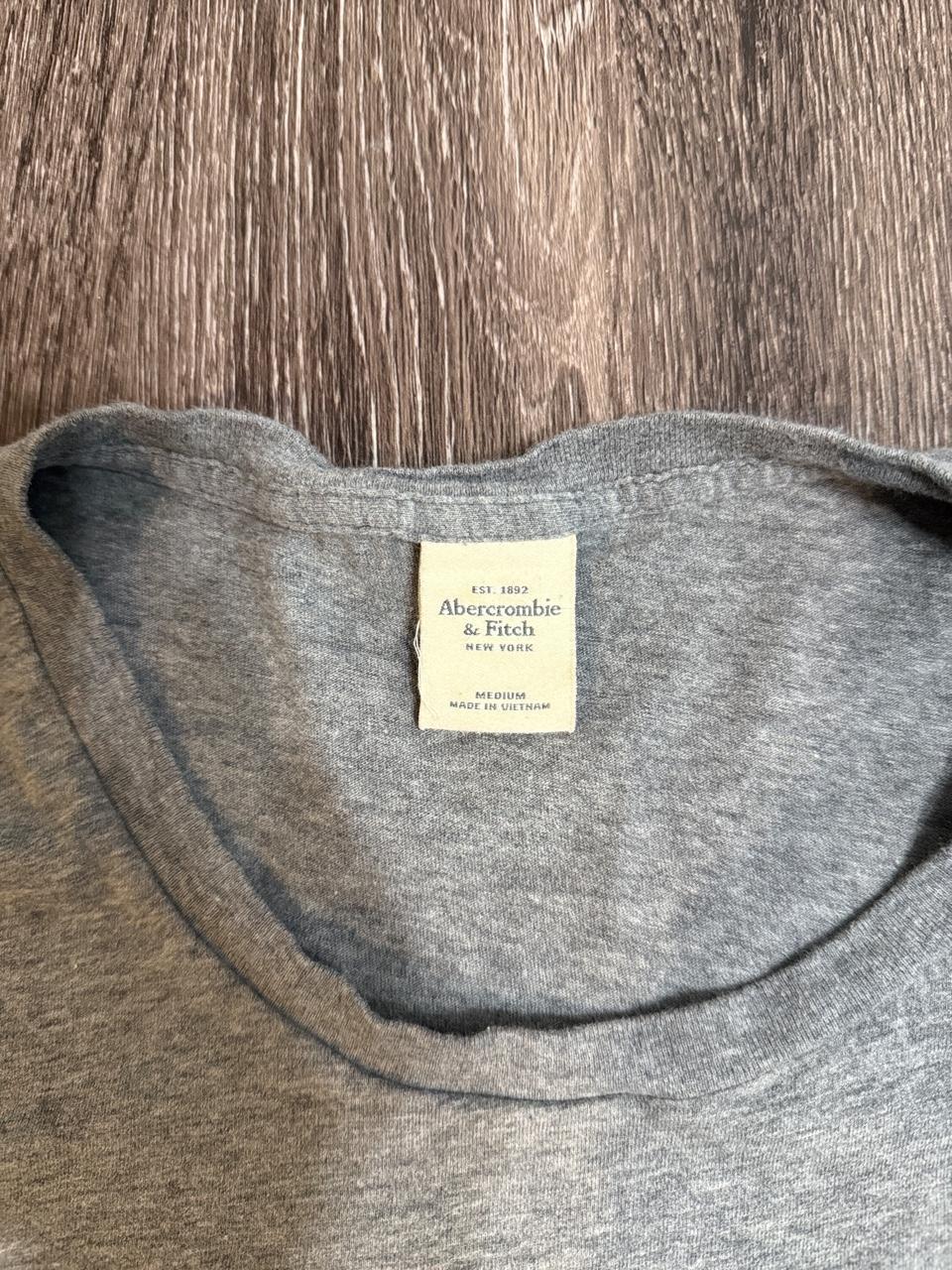 Y2K Abercrombie & Fitch Grey crop top – Women's Used Clothing