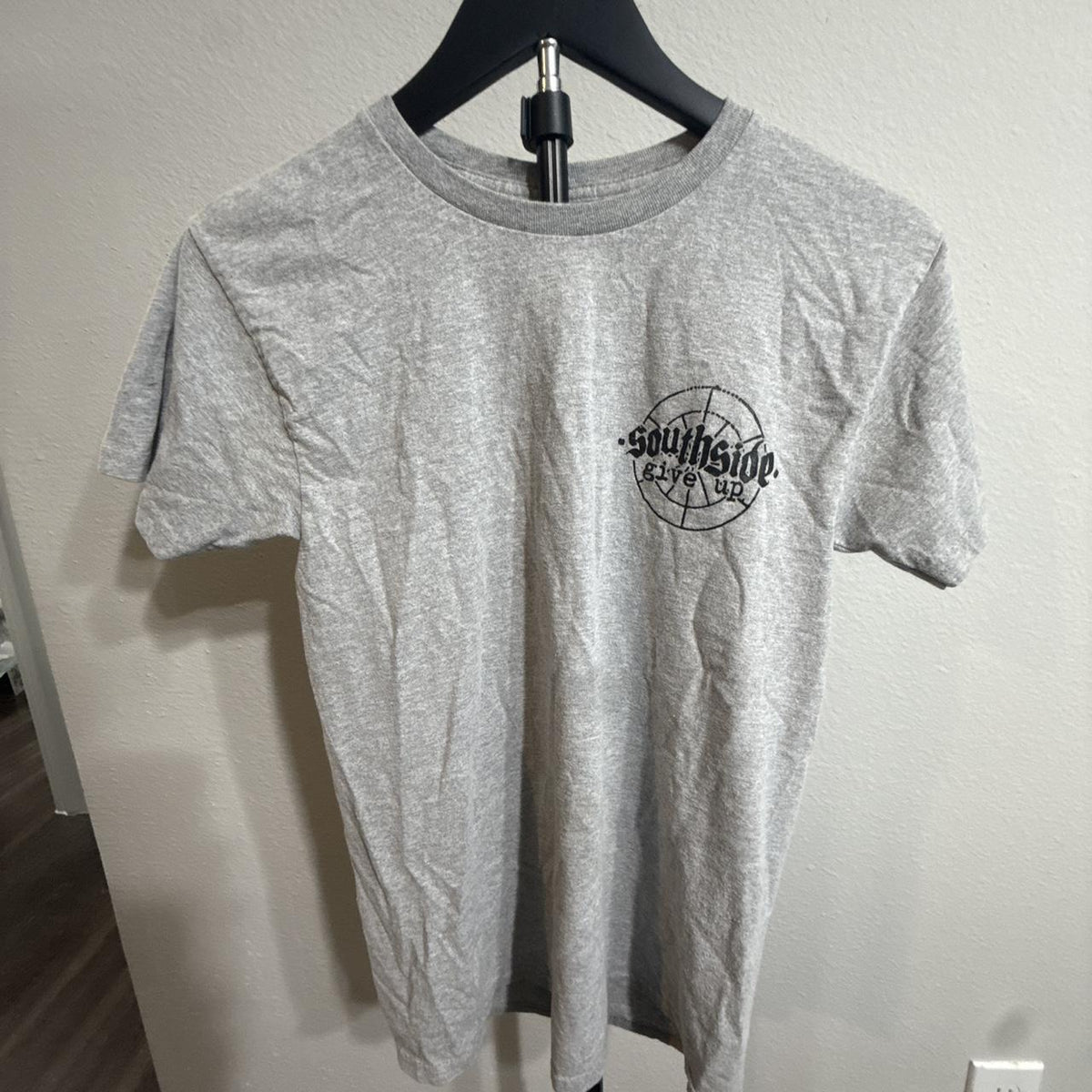 Y2K Grey tee – Women's Used Clothing
