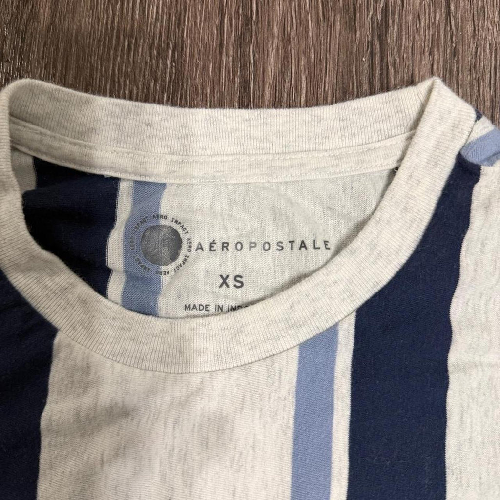 Y2K Aéropostale Grey tee – Women's Used Clothing