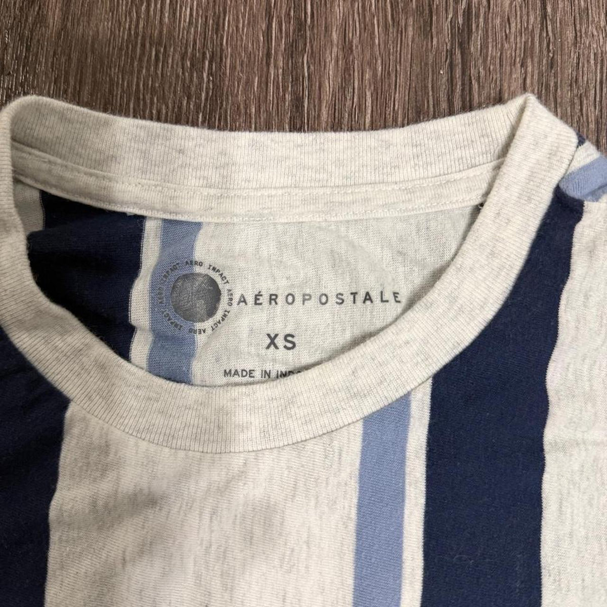 Y2K Aéropostale Grey tee – Women's Used Clothing