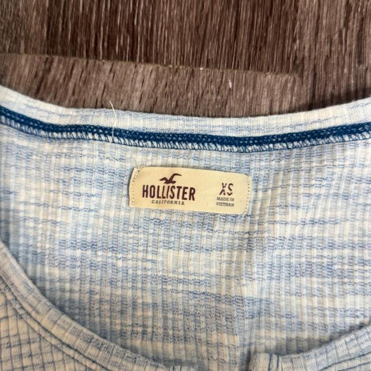 Vintage Hollister Co. t-shirt – Women's Used Clothing
