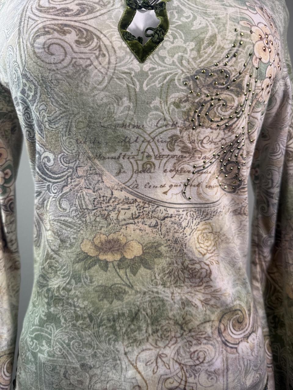 One World long sleeve top keyhole detail, women's Y2K used clothing