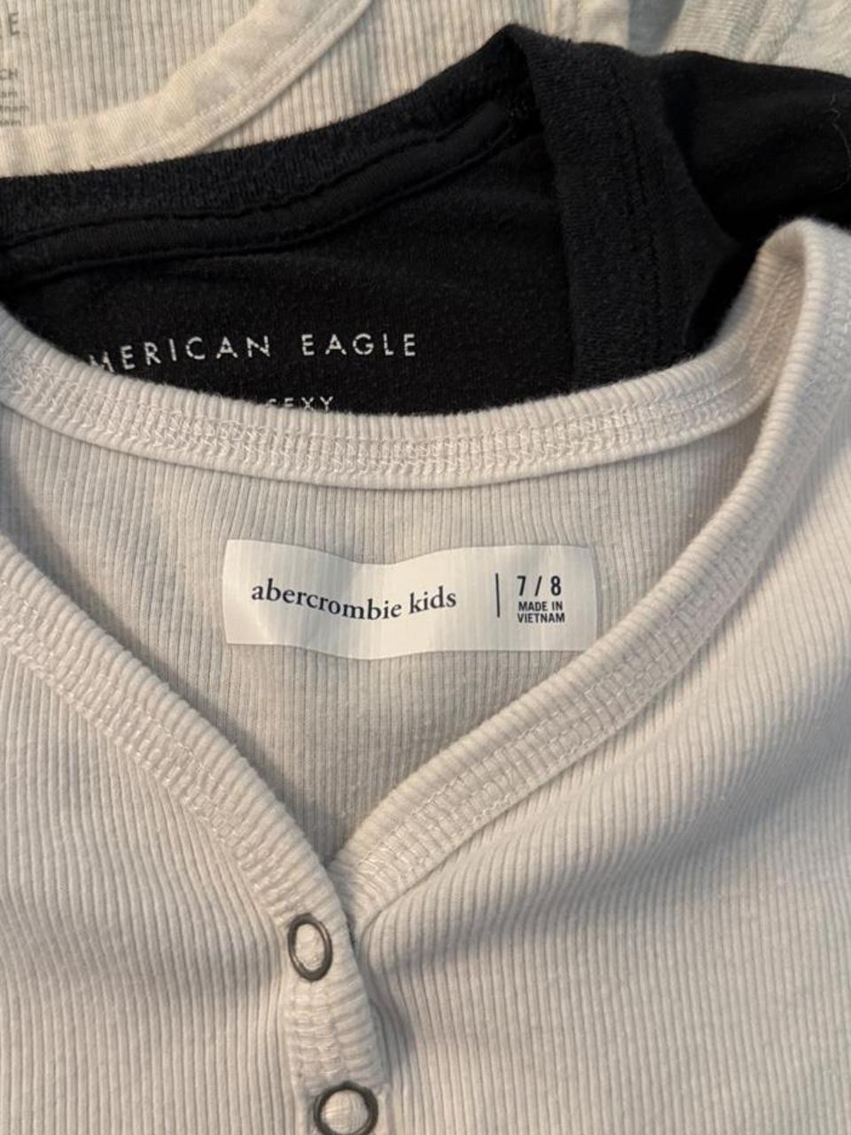 Y2K Abercrombie Kids baby tee – Women's Used Clothing