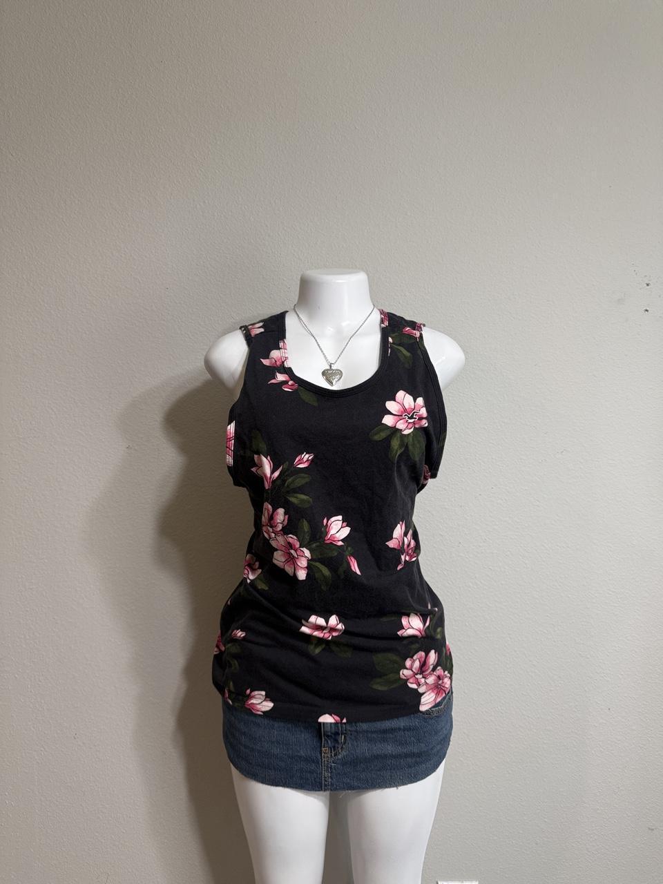Y2K Hollister Co. tank top – Women's Used Clothing