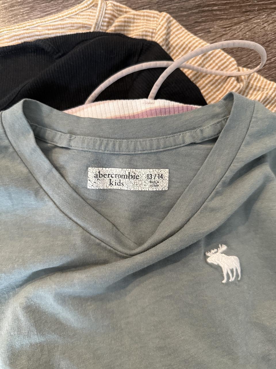 Y2K Abercrombie Kids tee – Women's Used Clothing
