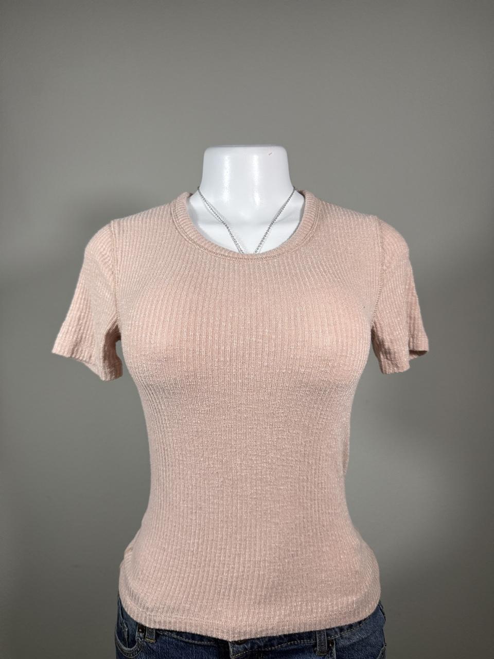 Vintage Abercrombie & Fitch baby tee – Women's Used Clothing