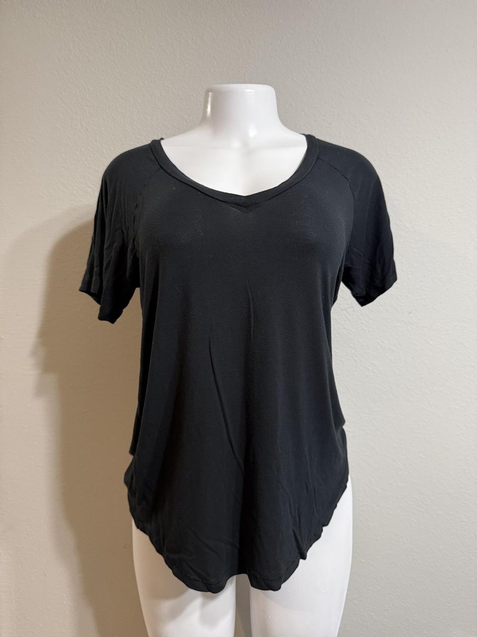 Y2K American Eagle Black and Grey tshirt – Women's Used Clothing