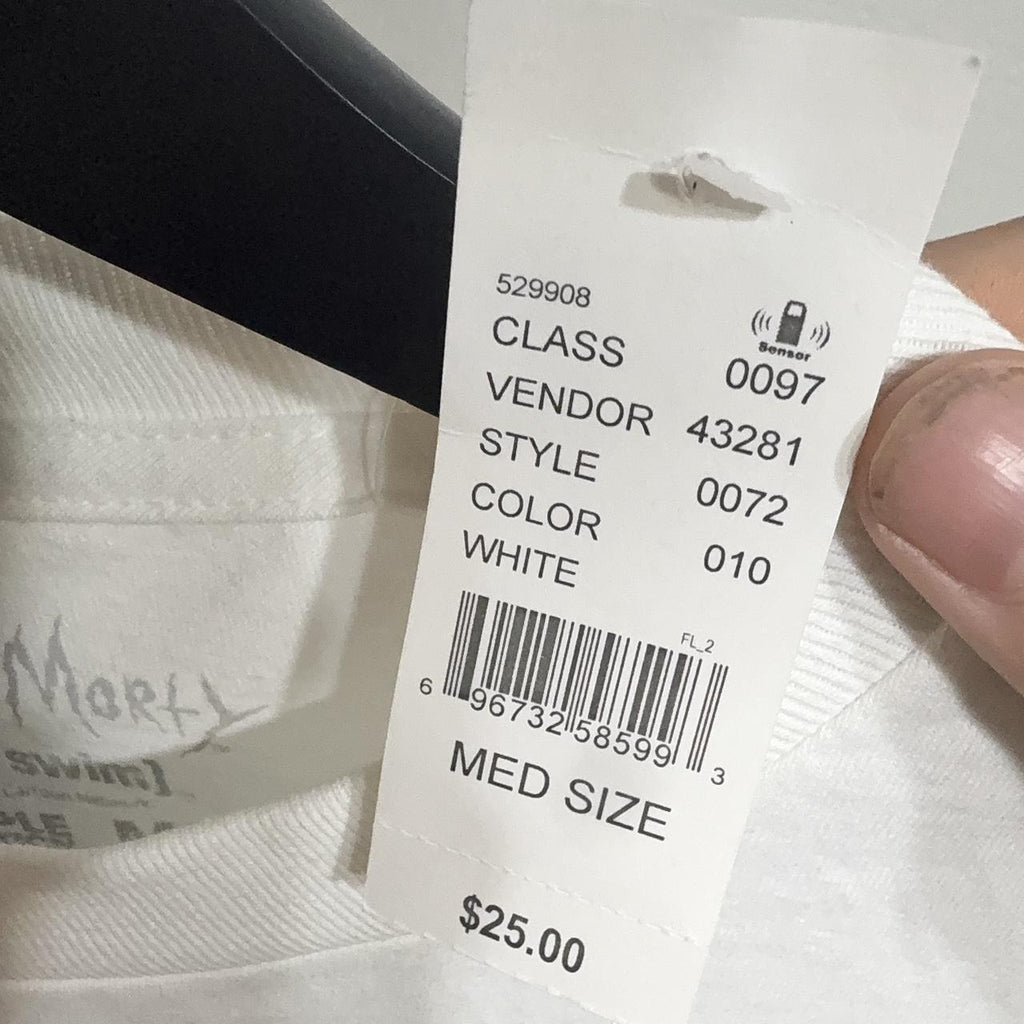 Y2K PacSun White tee – Women's Used Clothing