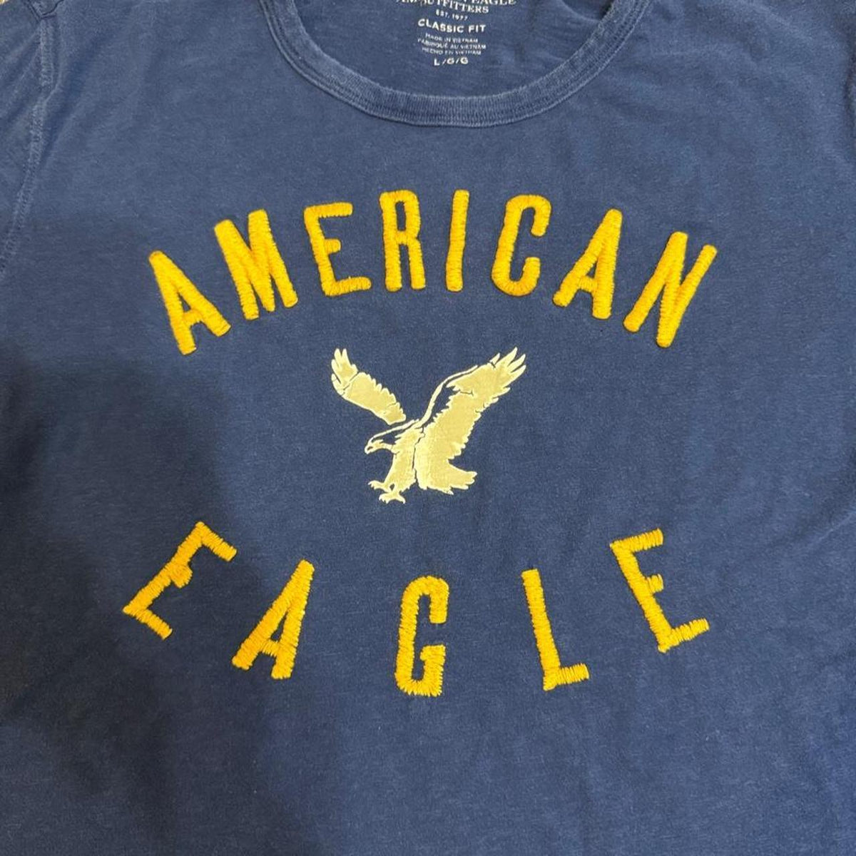 Y2K American Eagle Navy and Blue Tee – Women's Used Clothing