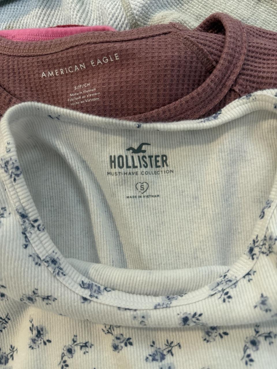 Y2K Hollister Co. baby tee – Women's Used Clothing