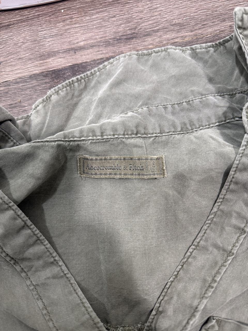 Y2K Abercrombie & Fitch Olive button-up shirt – Women's Used Clothing