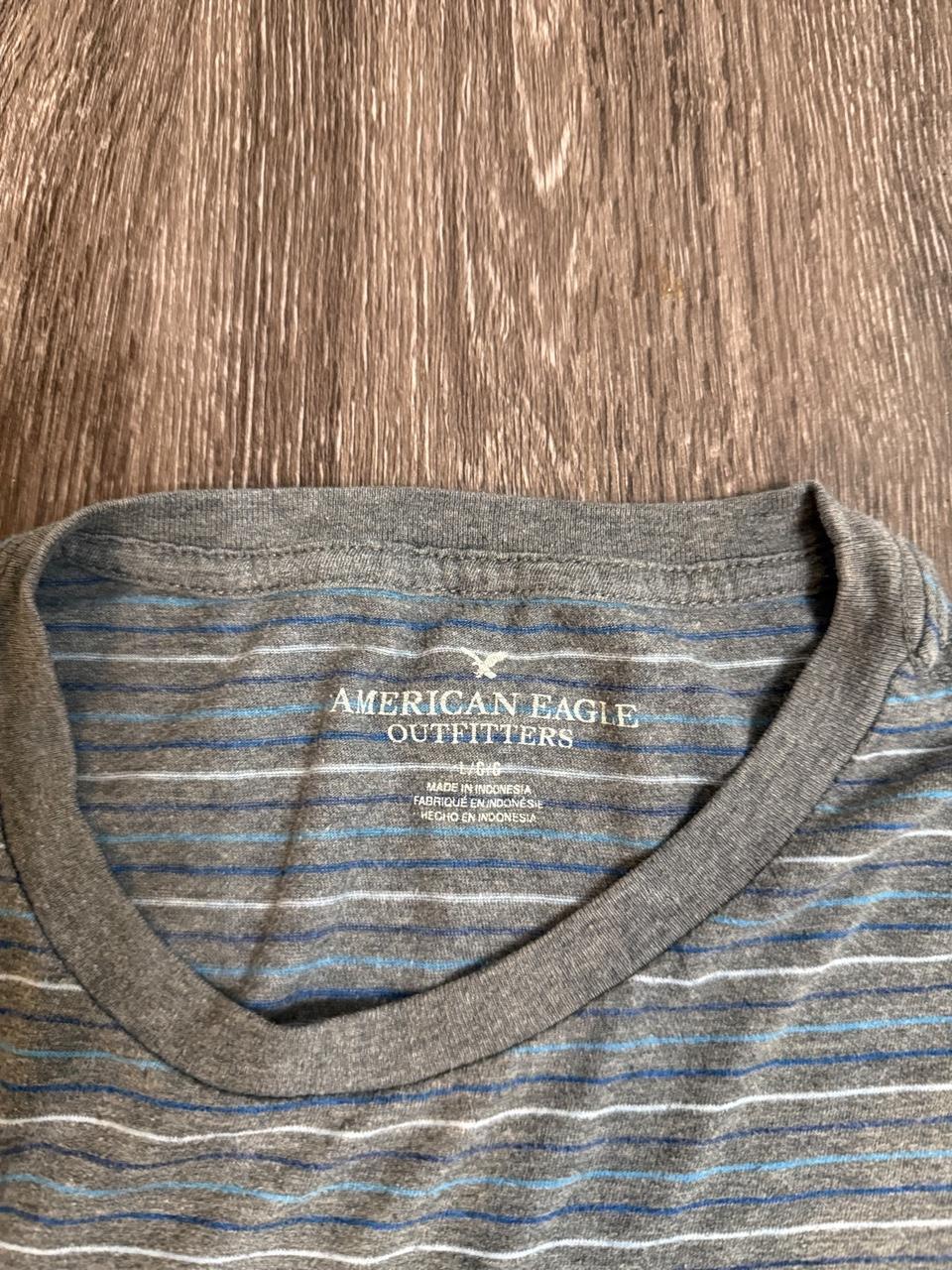 Y2K American Eagle Grey and Green tee – Women's Used Clothing