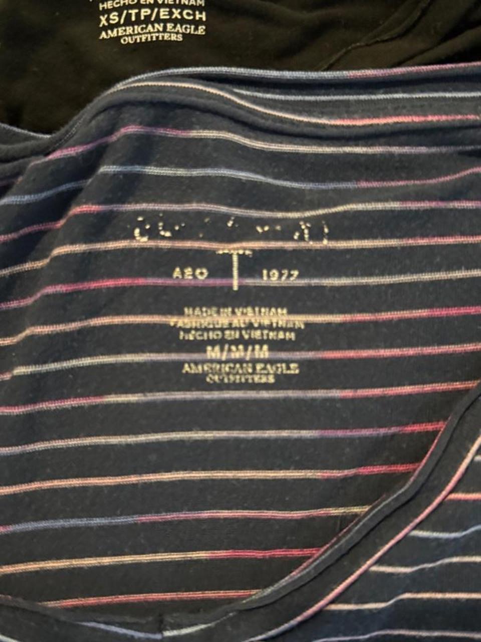 Y2K American Eagle Blue and Navy tshirt – Women's Used Clothing