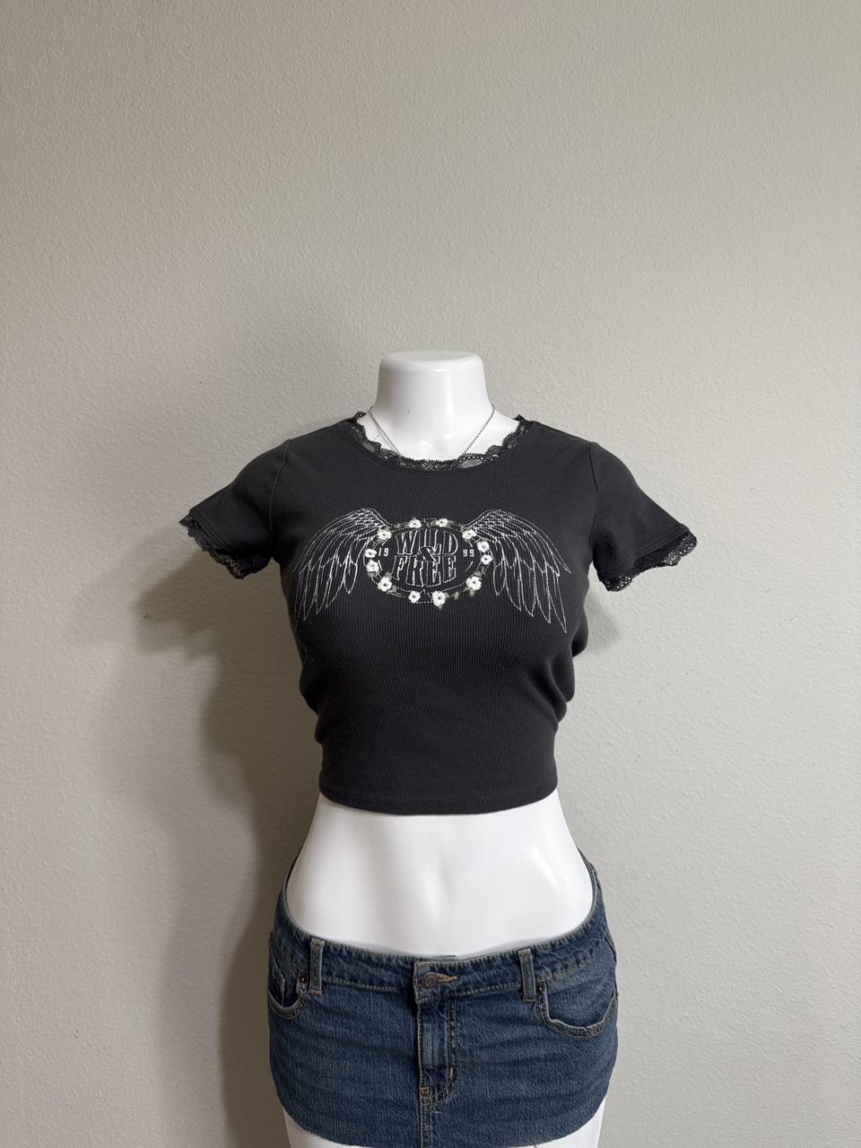 Y2K Hollister Co. baby tee – Women's Used Clothing