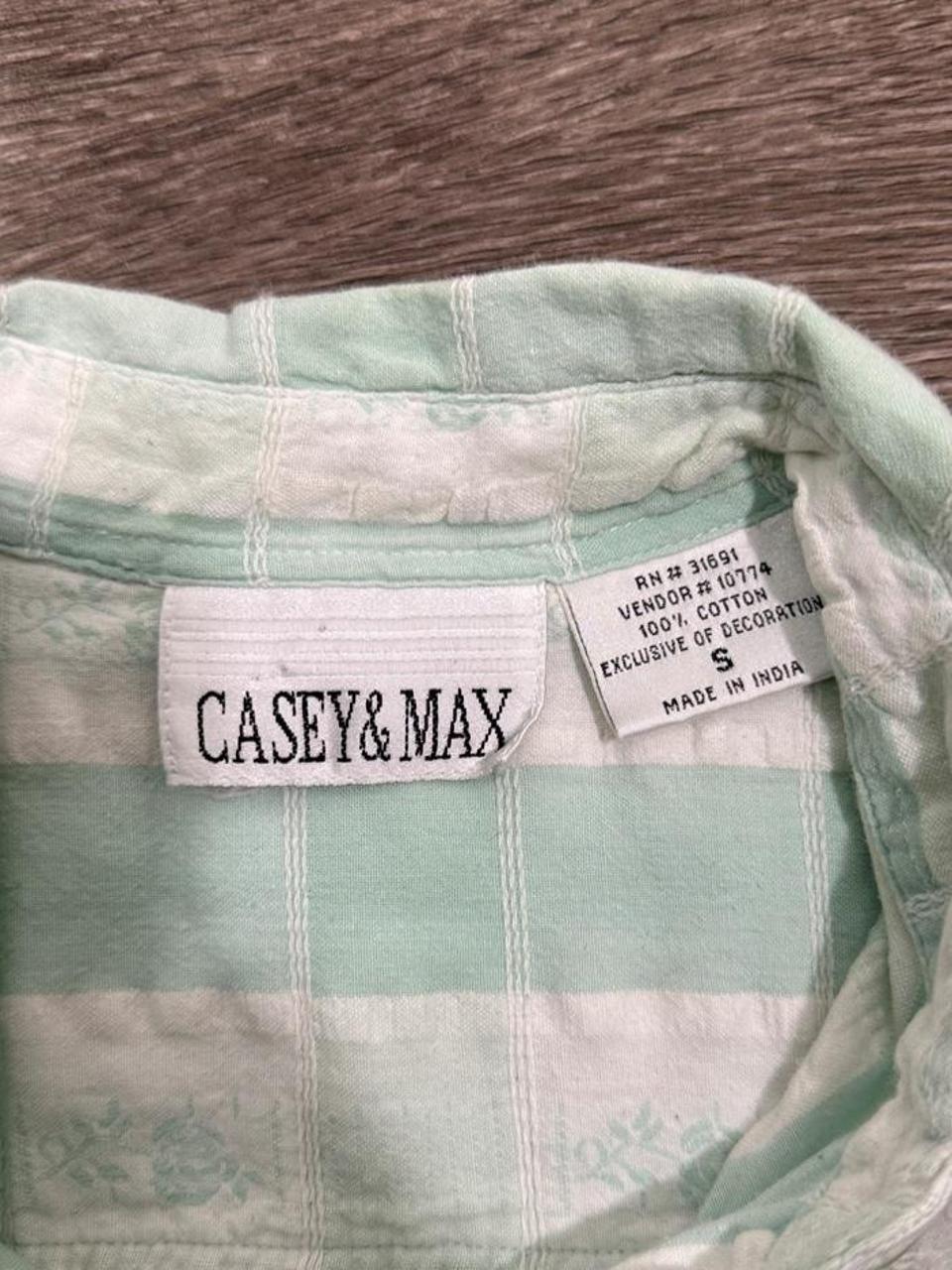 Y2K button-up shirt – Women's Used Clothing