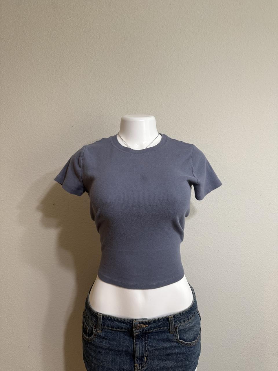 Y2K Hollister Co. baby tee – Women's Used Clothing