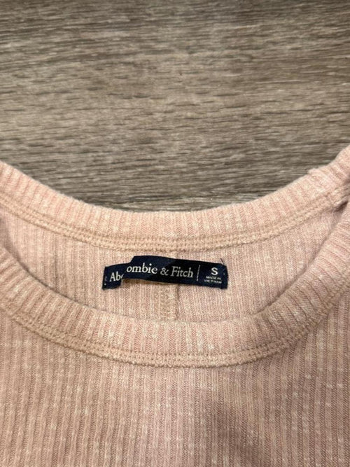 Vintage Abercrombie & Fitch baby tee – Women's Used Clothing
