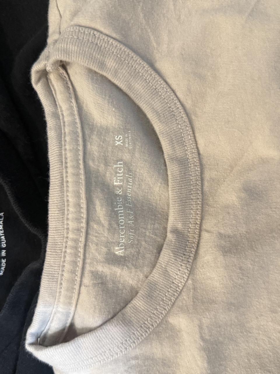 Y2K Abercrombie & Fitch baby tee – Women's Used Clothing