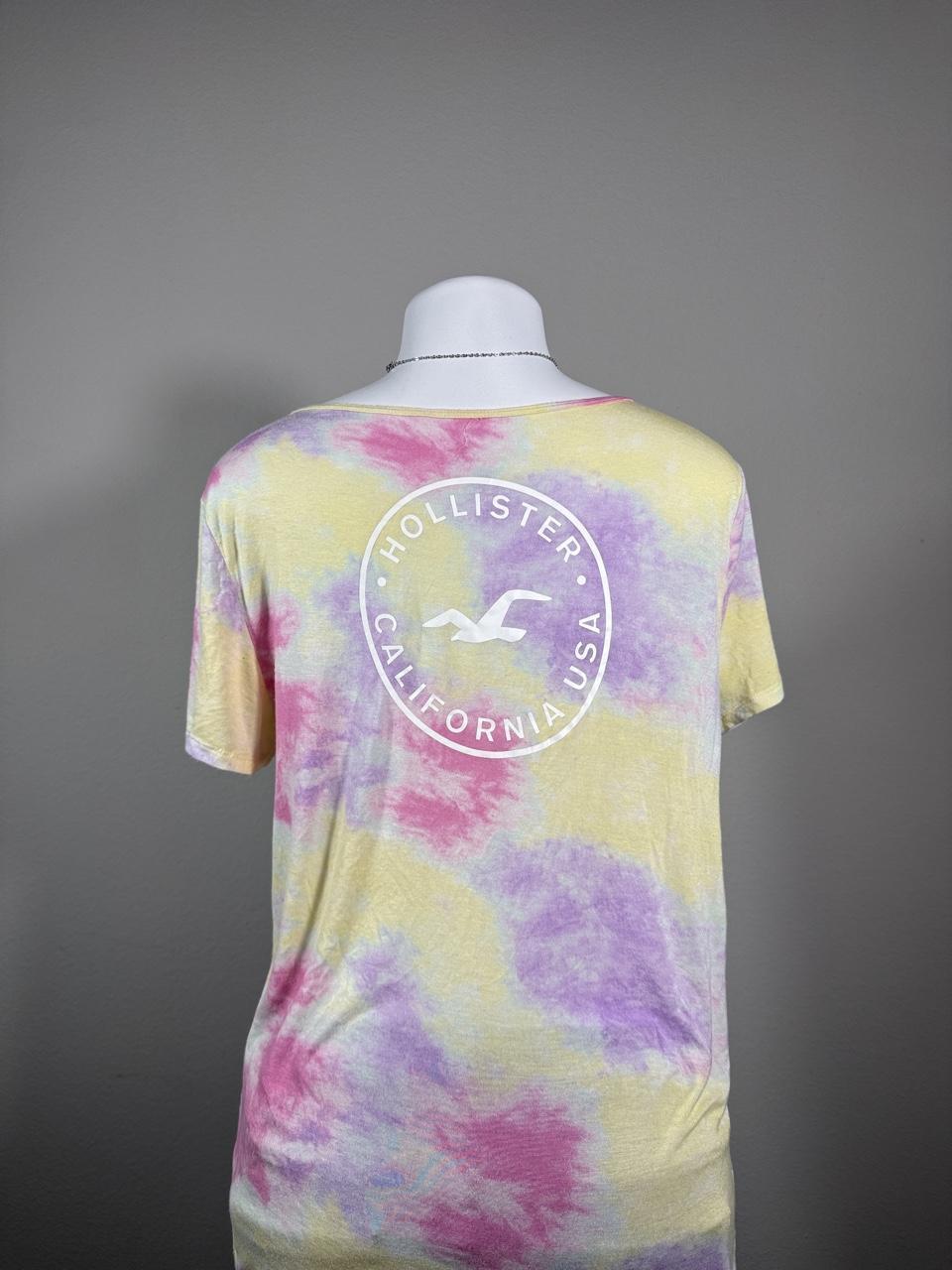 Y2K Hollister Co. tee – Women's Used Clothing