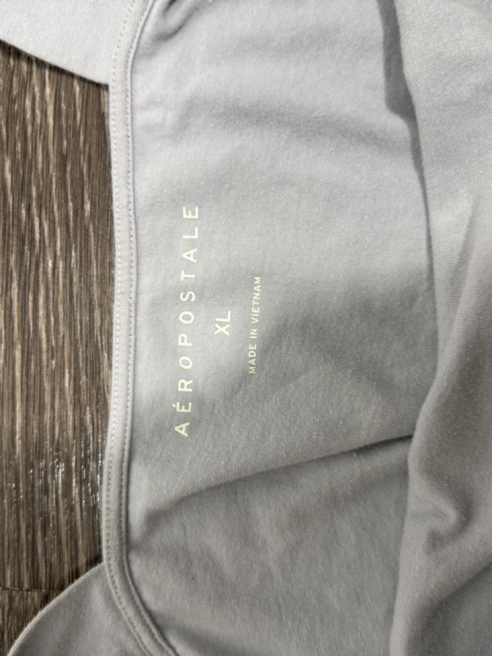 Y2K Aéropostale Grey tank top – Women's Used Clothing