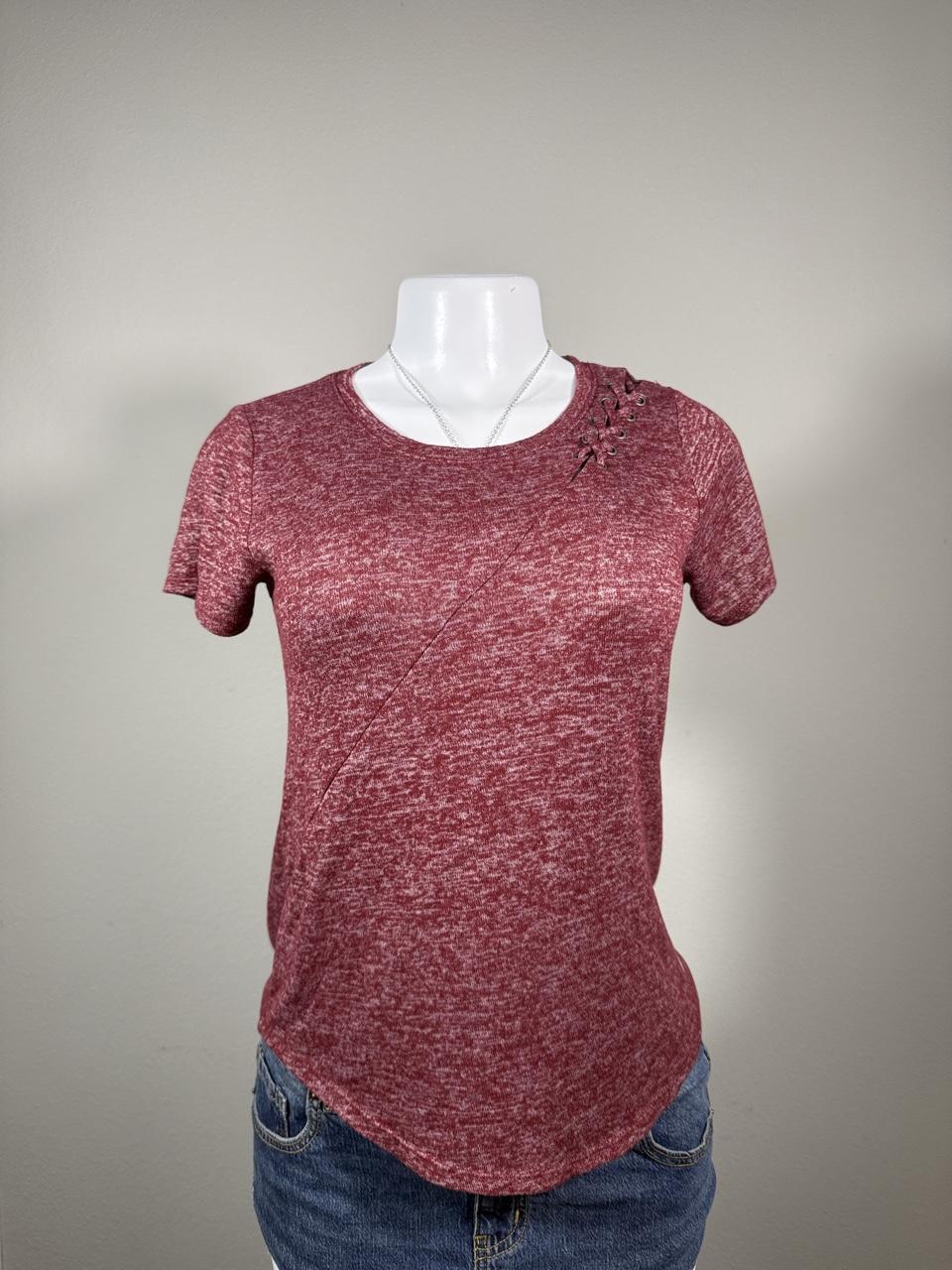 Y2K Hollister Co. tee – Women's Used Clothing