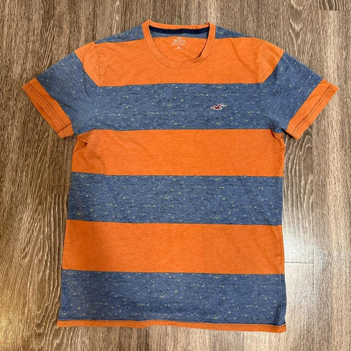 Y2K Hollister Co. Orange tee – Women's Used Clothing