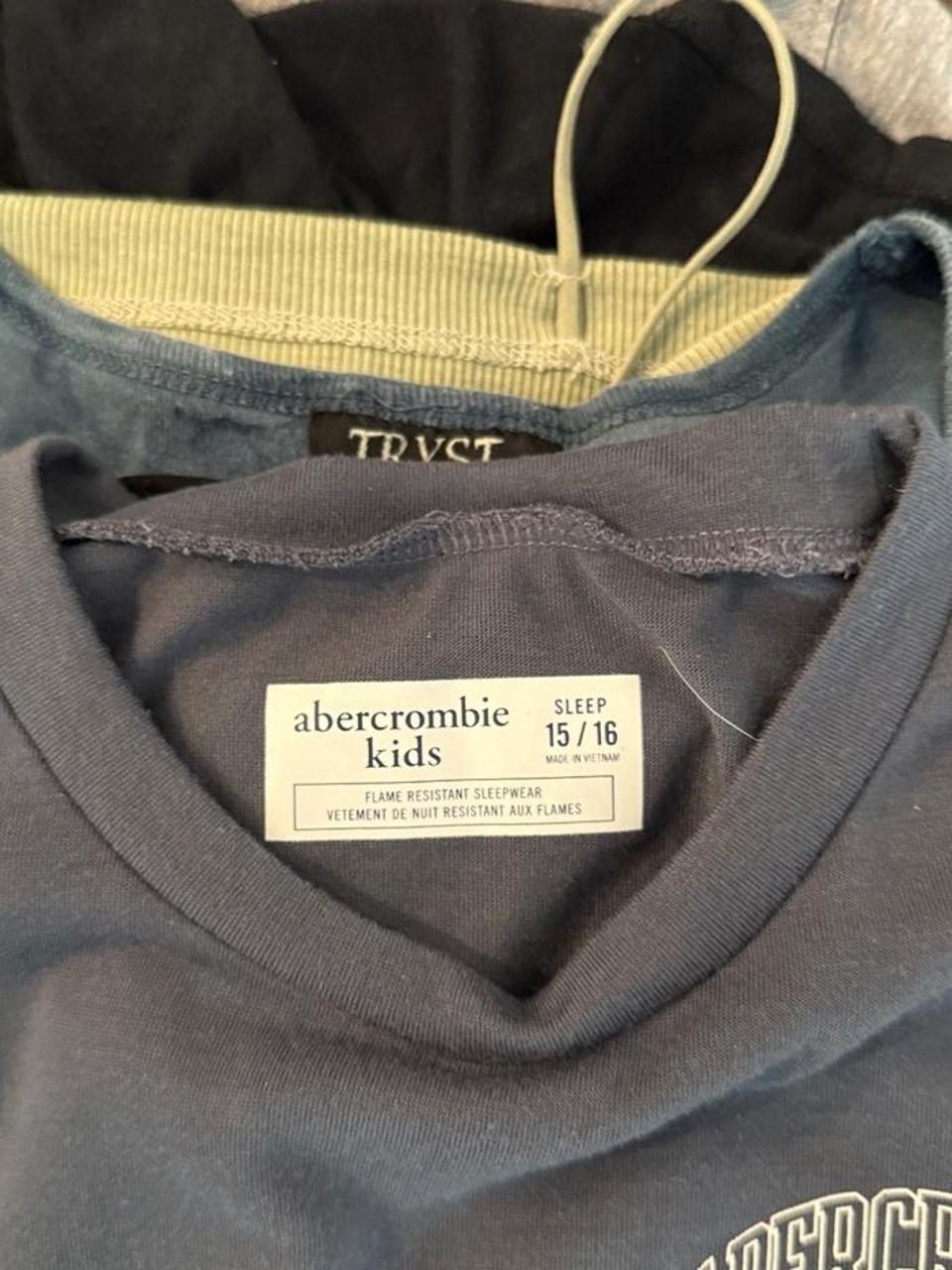 Y2K Abercrombie Kids graphic tee – Women's Used Clothing