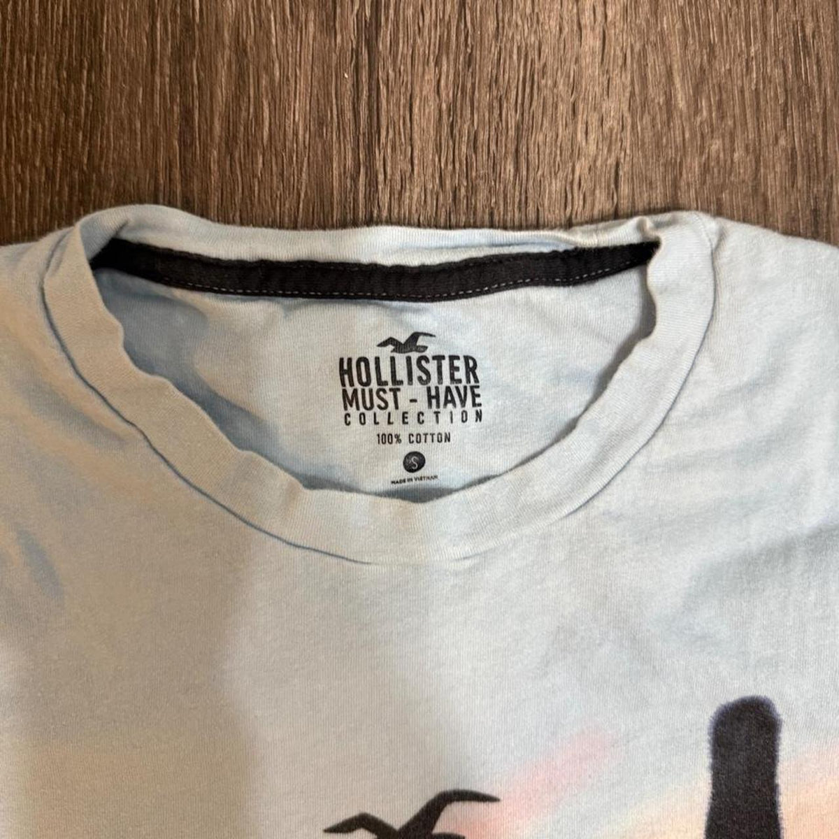 Y2K Hollister Co. Blue tee – Women's Used Clothing