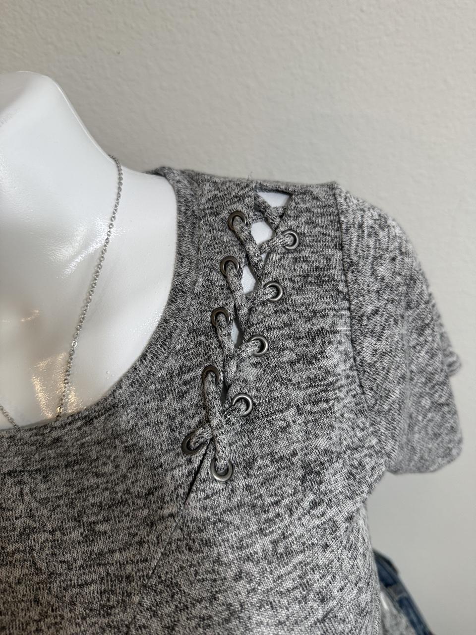 Y2K Hollister Co. tee – Women's Used Clothing